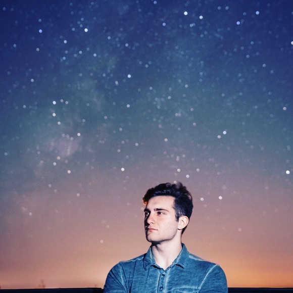 Meet your Posher, Travis - Picture 1 of 1